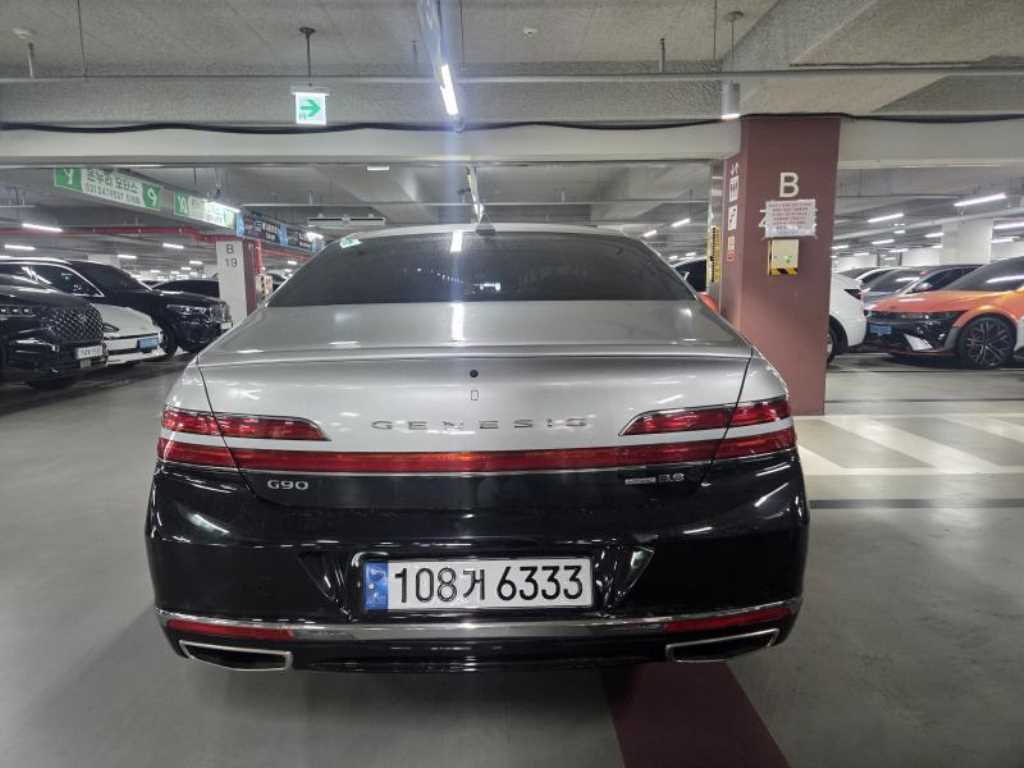 Genesis G90 - Vista 3