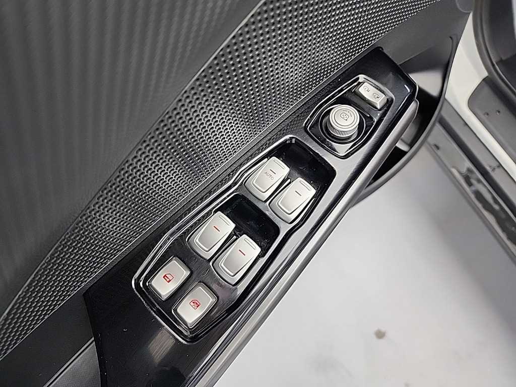 Ssangyong Tivoli 2017 Blanco - Importación desde Corea - HF Imports Iquique - Foto 17