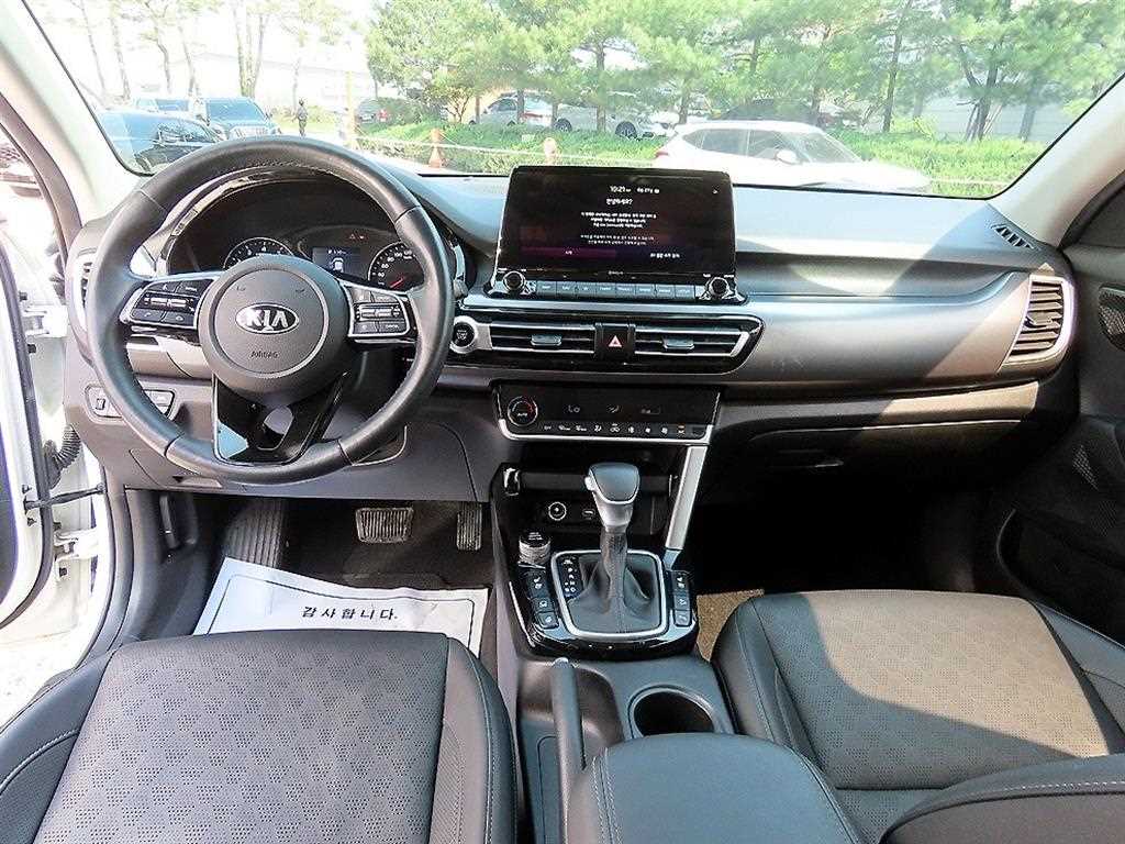 KIA Seltos - Vista 7