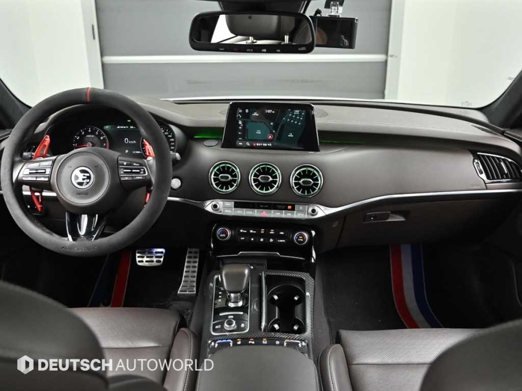KIA Stinger - Vista 7