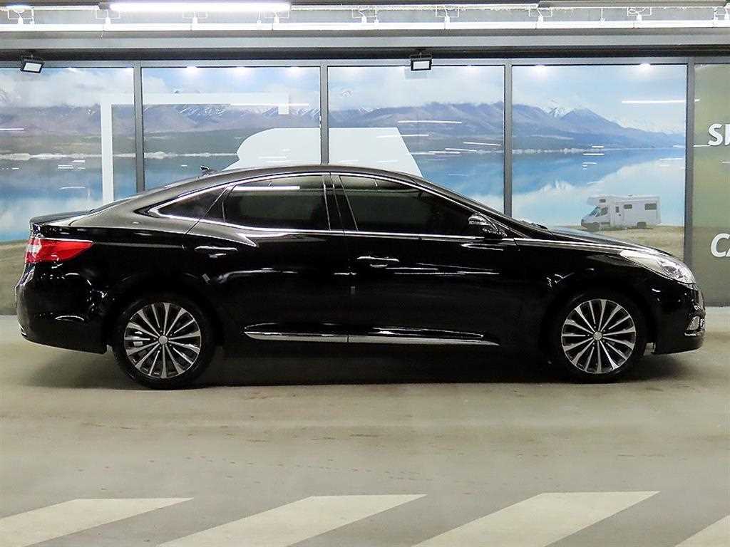HYUNDAI Grandeur - Vista 3