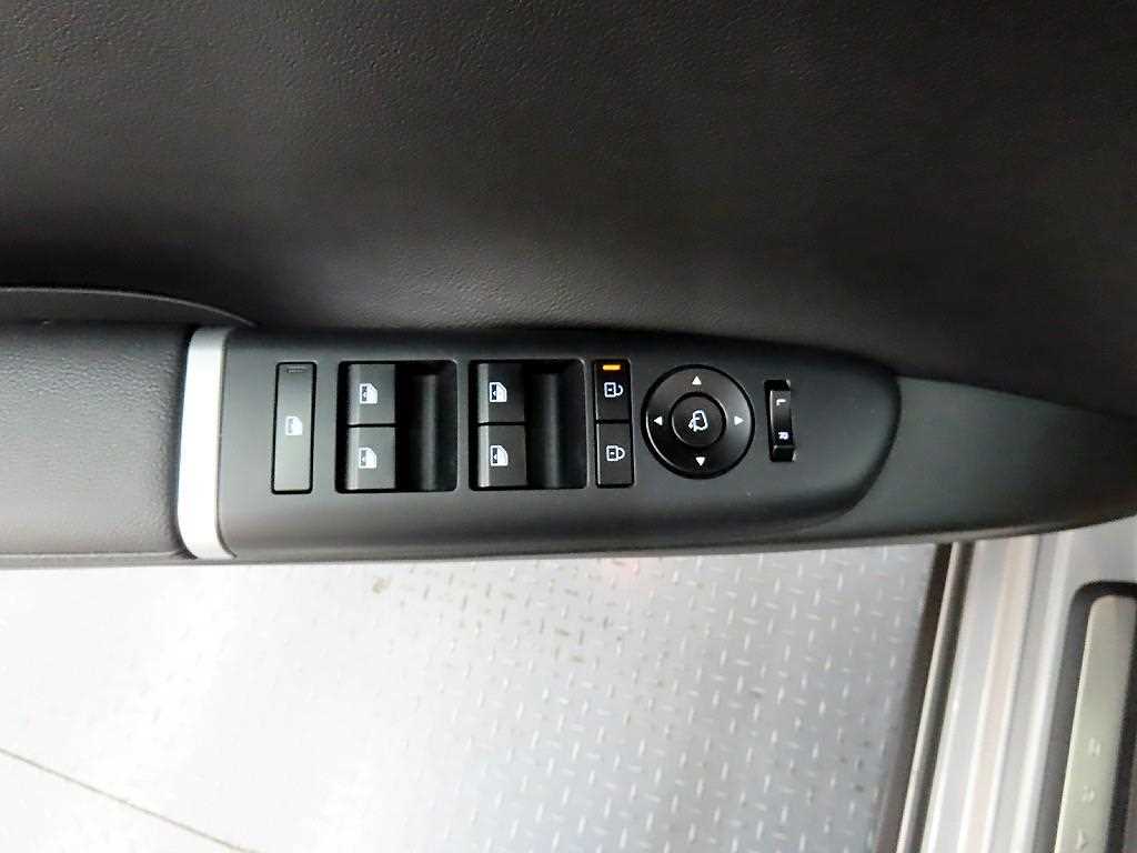 HYUNDAI Grandeur - Vista 11