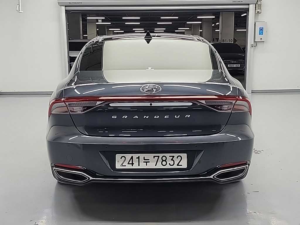 HYUNDAI Grandeur - Vista 3
