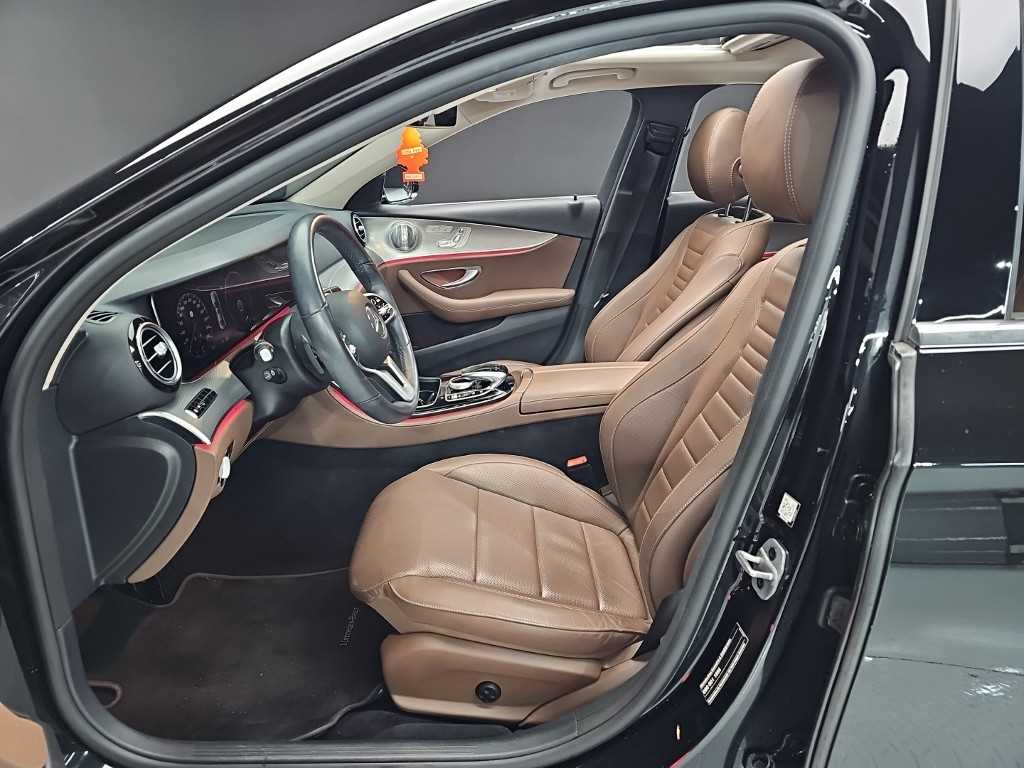 Mercedes Benz E class - Vista 11