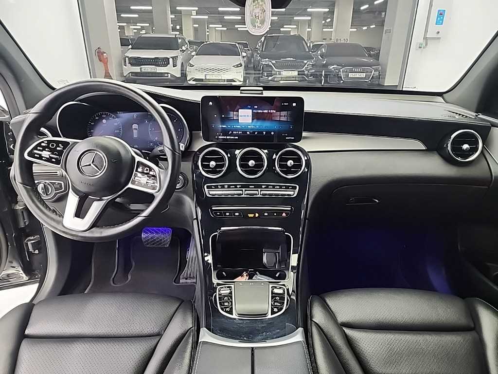 Mercedes Benz GLC Class - Vista 7