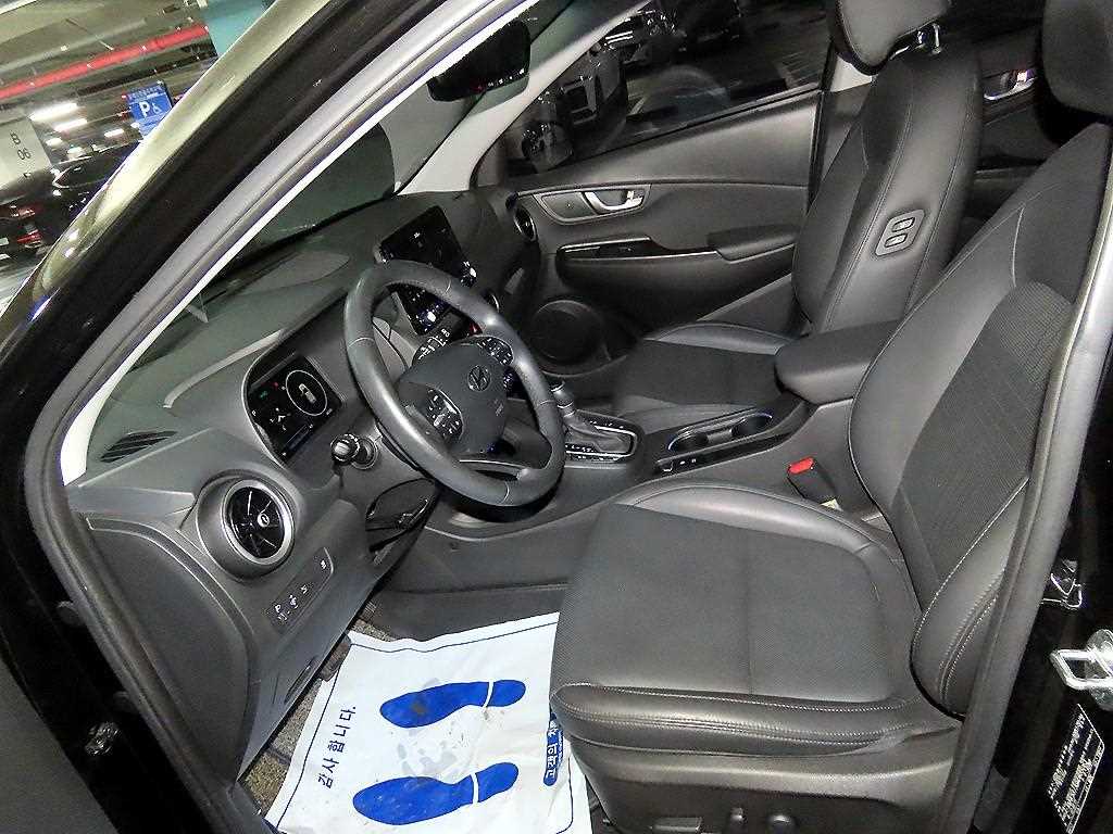 HYUNDAI Kona - Vista 6