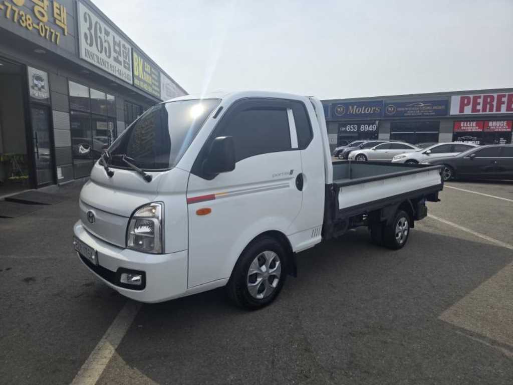 Small Truck Cargo (small) 2021 Blanco - Importación desde Corea - HF Imports Iquique - Foto 1