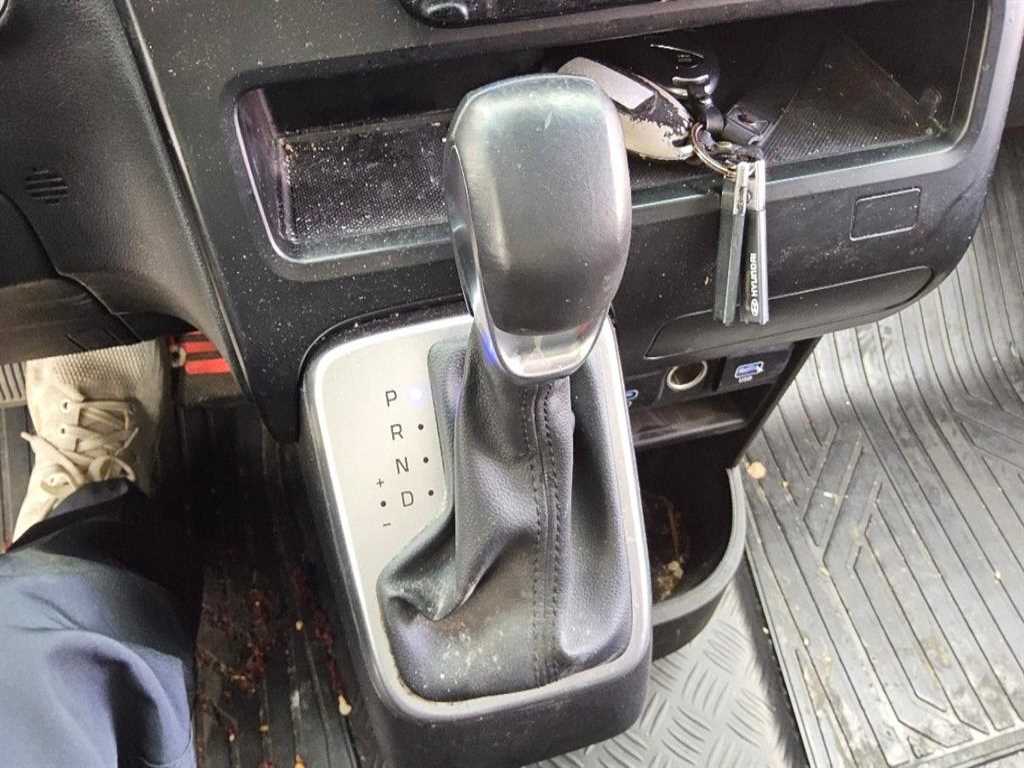 HYUNDAI Staria - Vista 12