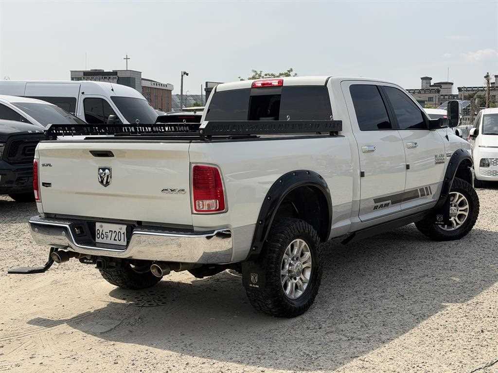 DODGE Rampic Up - Vista 6
