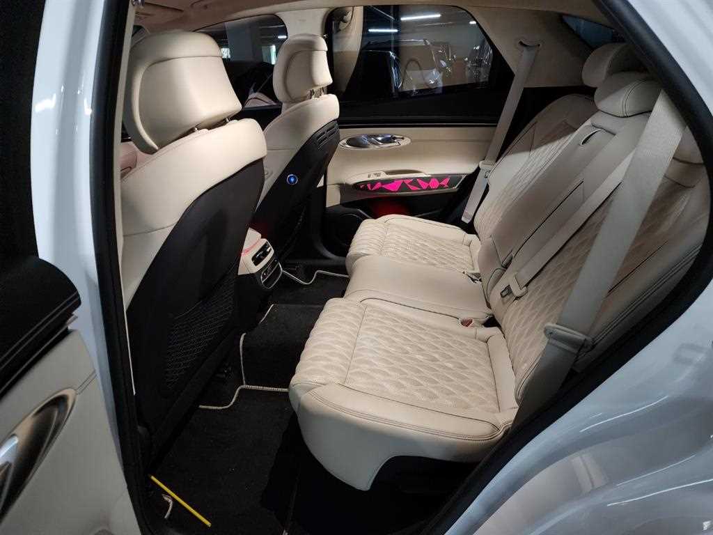 Genesis GV70 2023 Blanco - Importación desde Corea - HF Imports Iquique - Foto 14