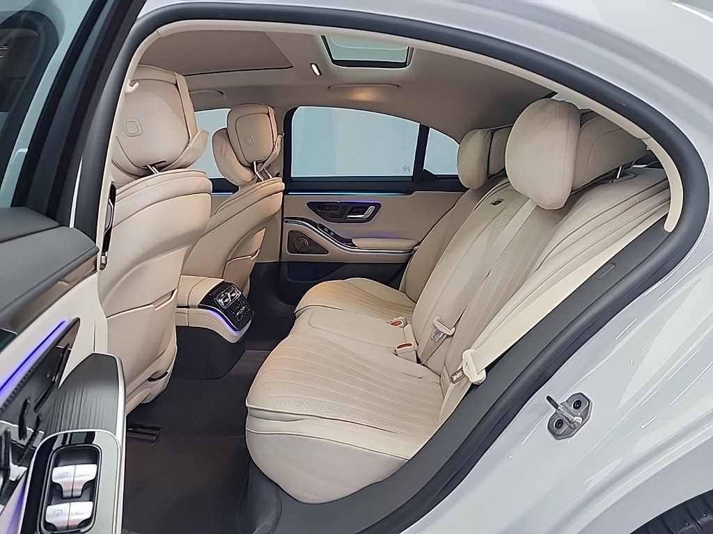 Mercedes Benz S Class - Vista 12