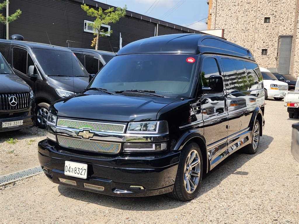 Chevrolet Express van 2018 Negro - Importación desde Corea - HF Imports Iquique - Foto 1