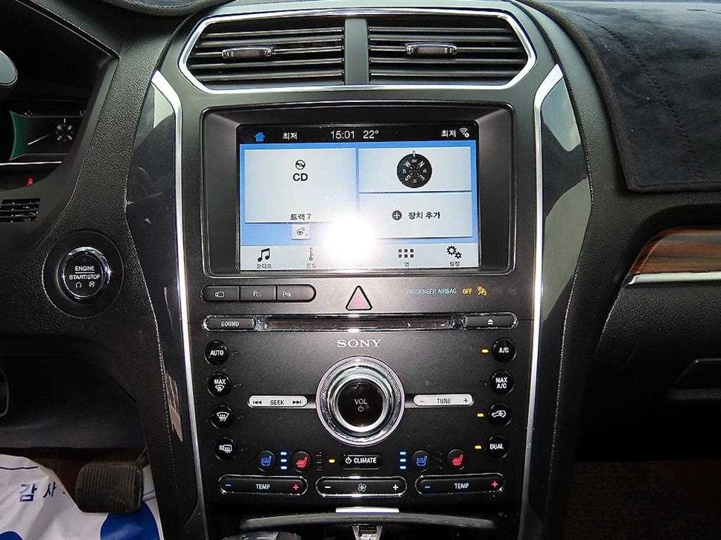 Ford Explorer - Vista 12