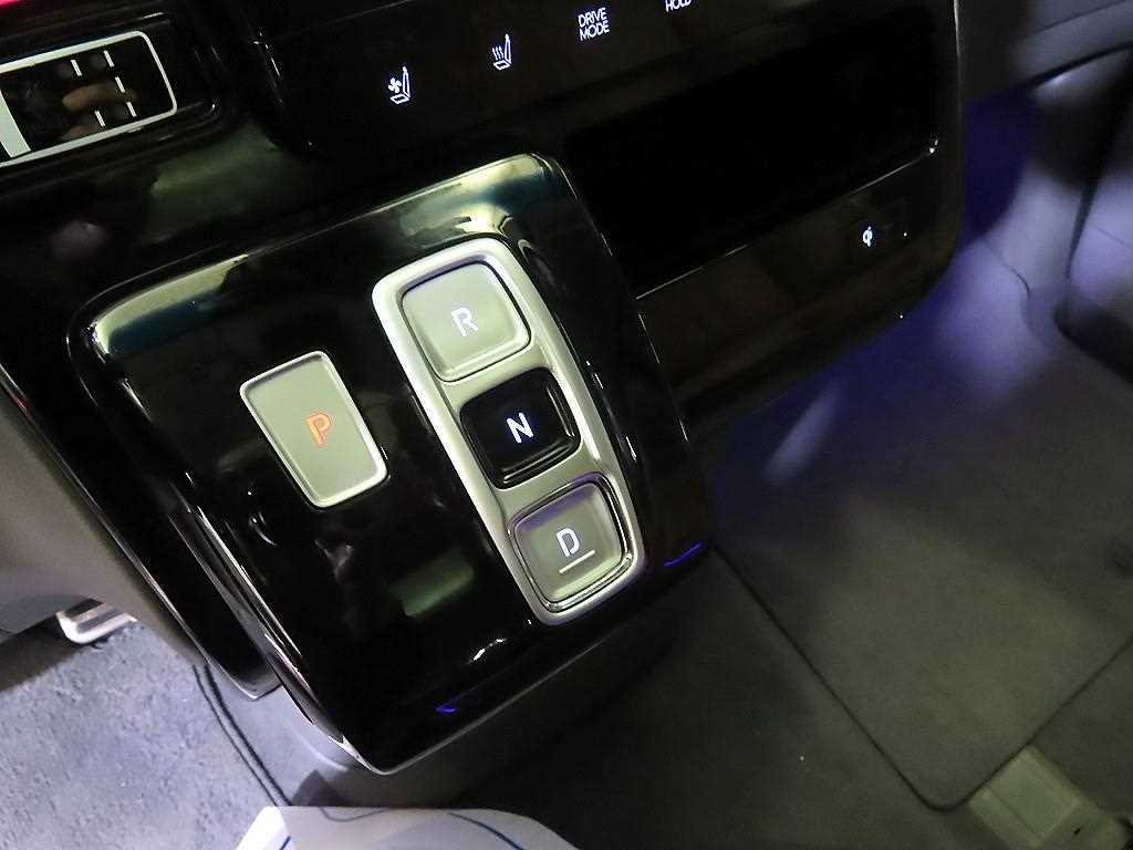 HYUNDAI Staria - Vista 12