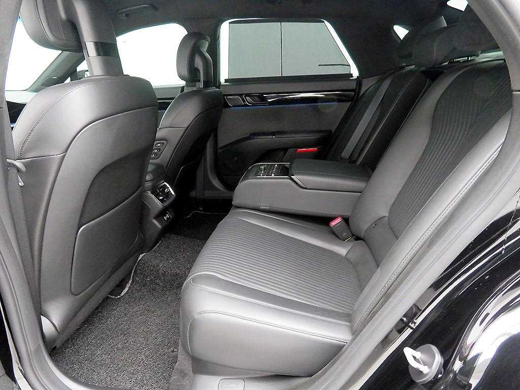 HYUNDAI Grandeur - Vista 7