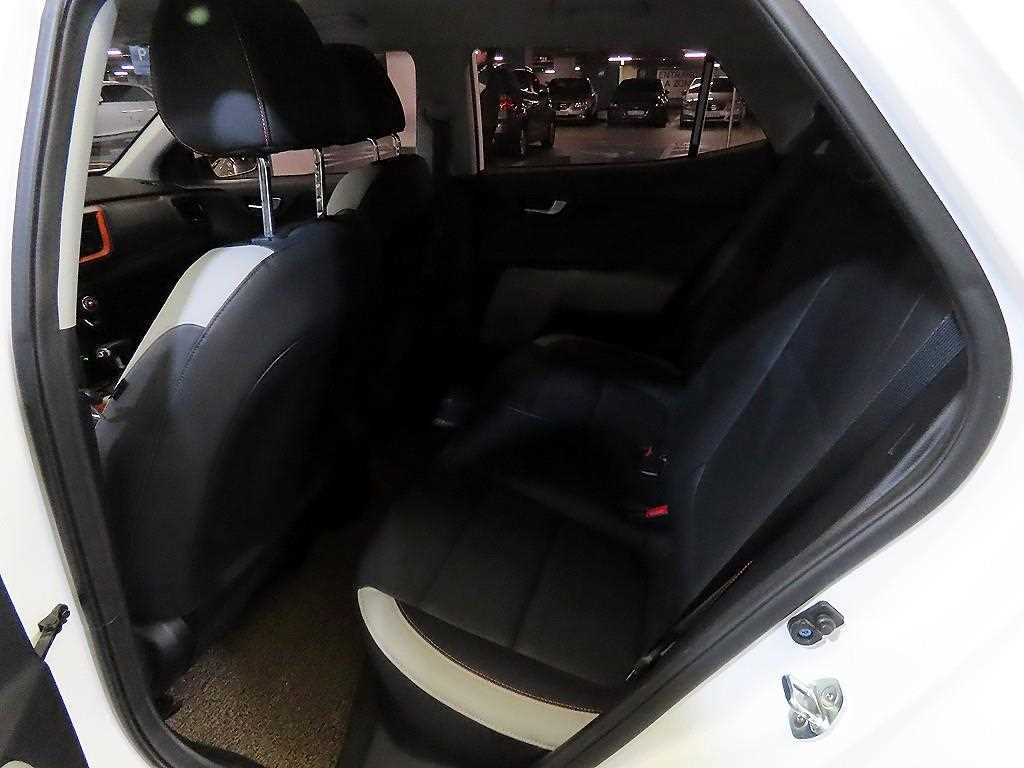 KIA Stonic - Vista 7