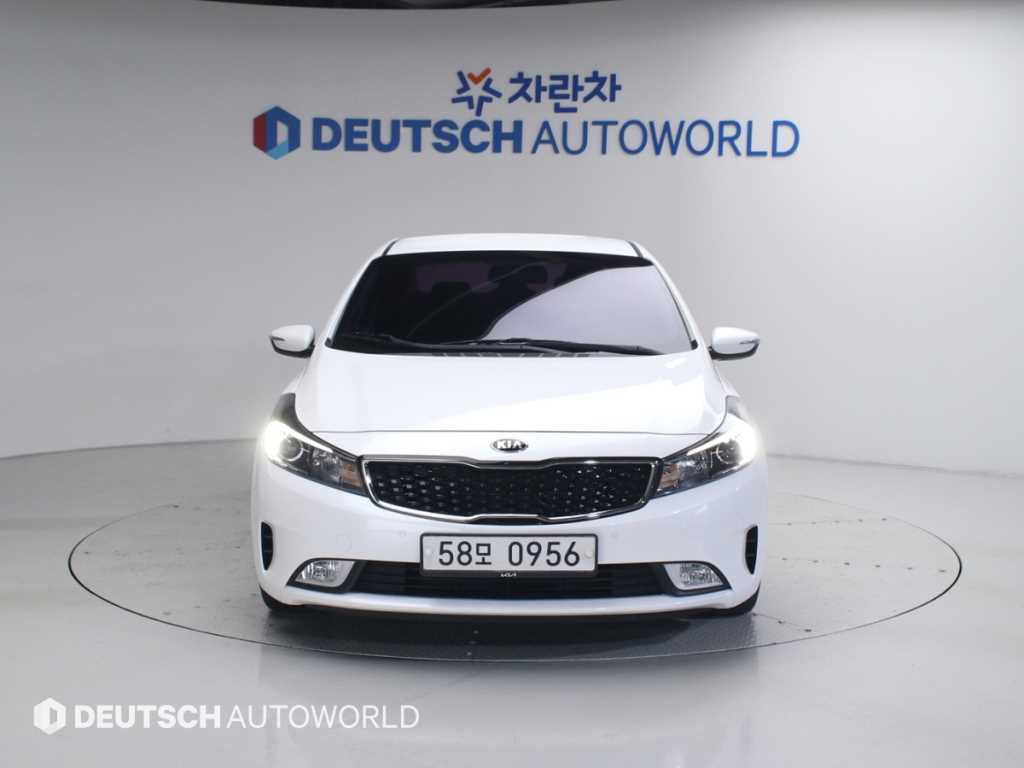 KIA K3 - Vista 3
