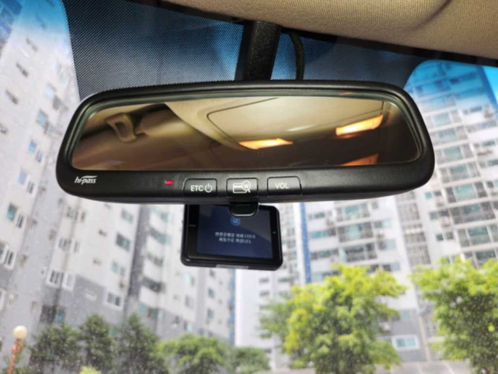 HYUNDAI Kona - Vista 8