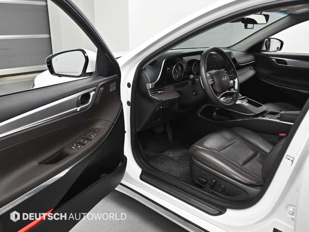 HYUNDAI Grandeur - Vista 11