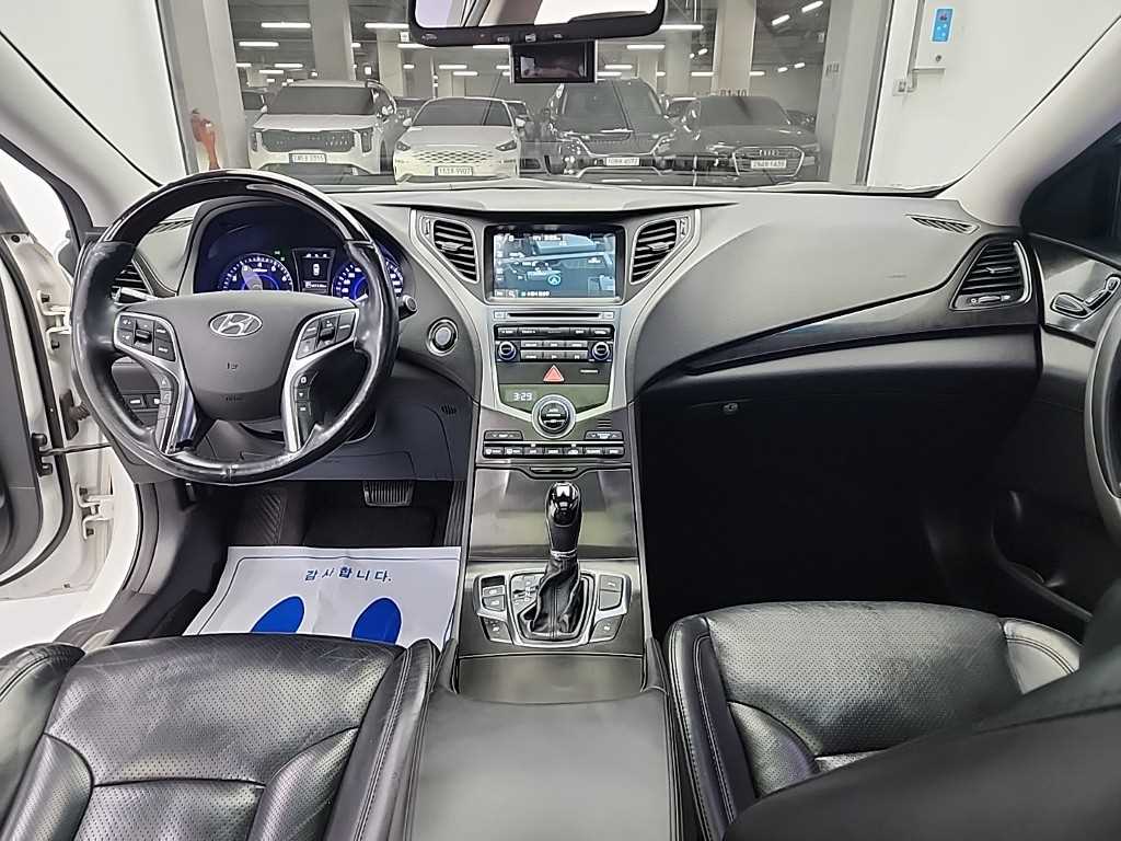 HYUNDAI Grandeur - Vista 7