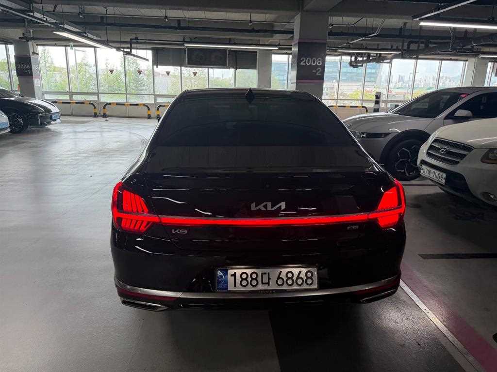 KIA K9 - Vista 5