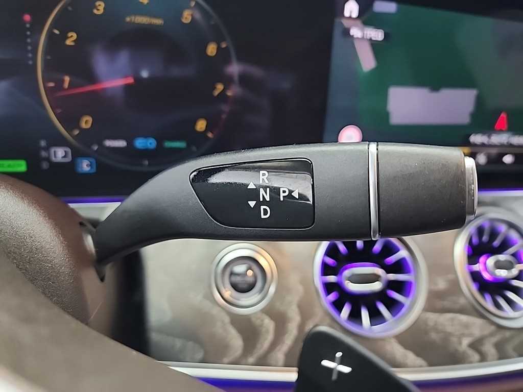 Mercedes Benz CLS Class - Vista 8