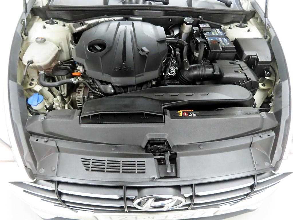HYUNDAI Sonata - Vista 6