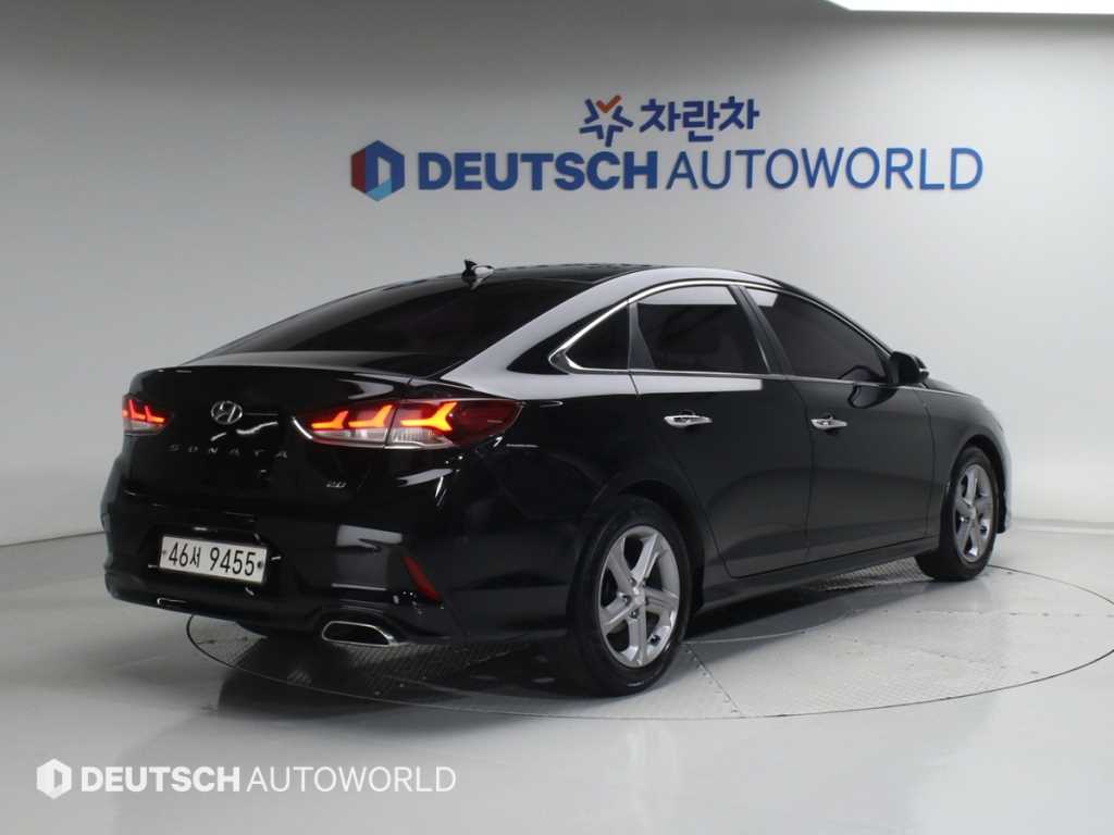 HYUNDAI Sonata - Vista 2