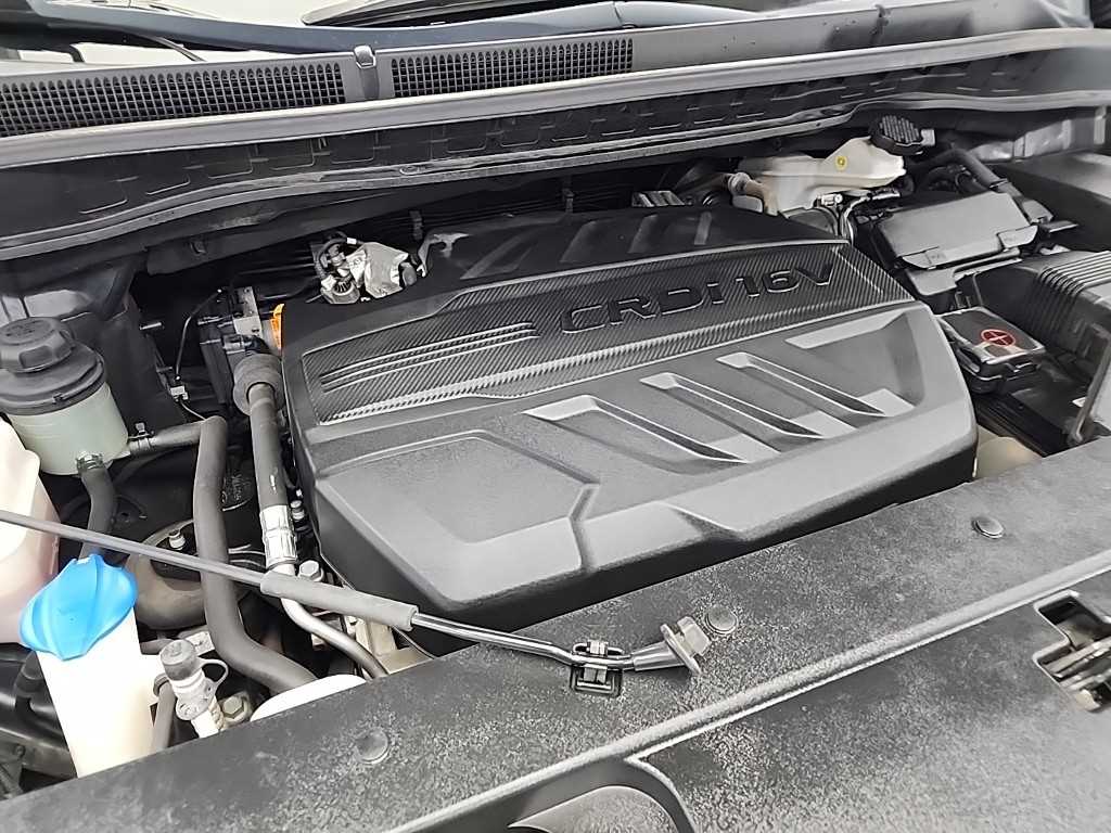 KIA Carnival - Vista 5