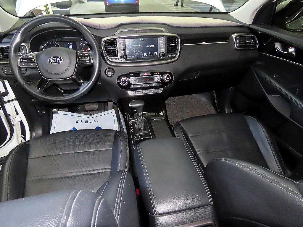 KIA Sorento - Vista 10