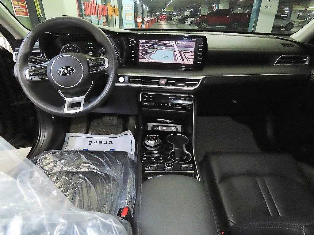 KIA K5 - Vista 10