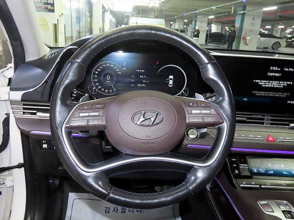 HYUNDAI Grandeur - Vista 8