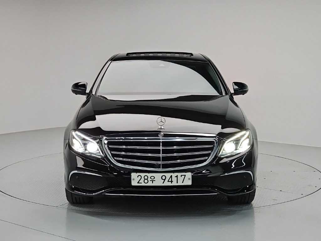 Mercedes Benz E class - Vista 2