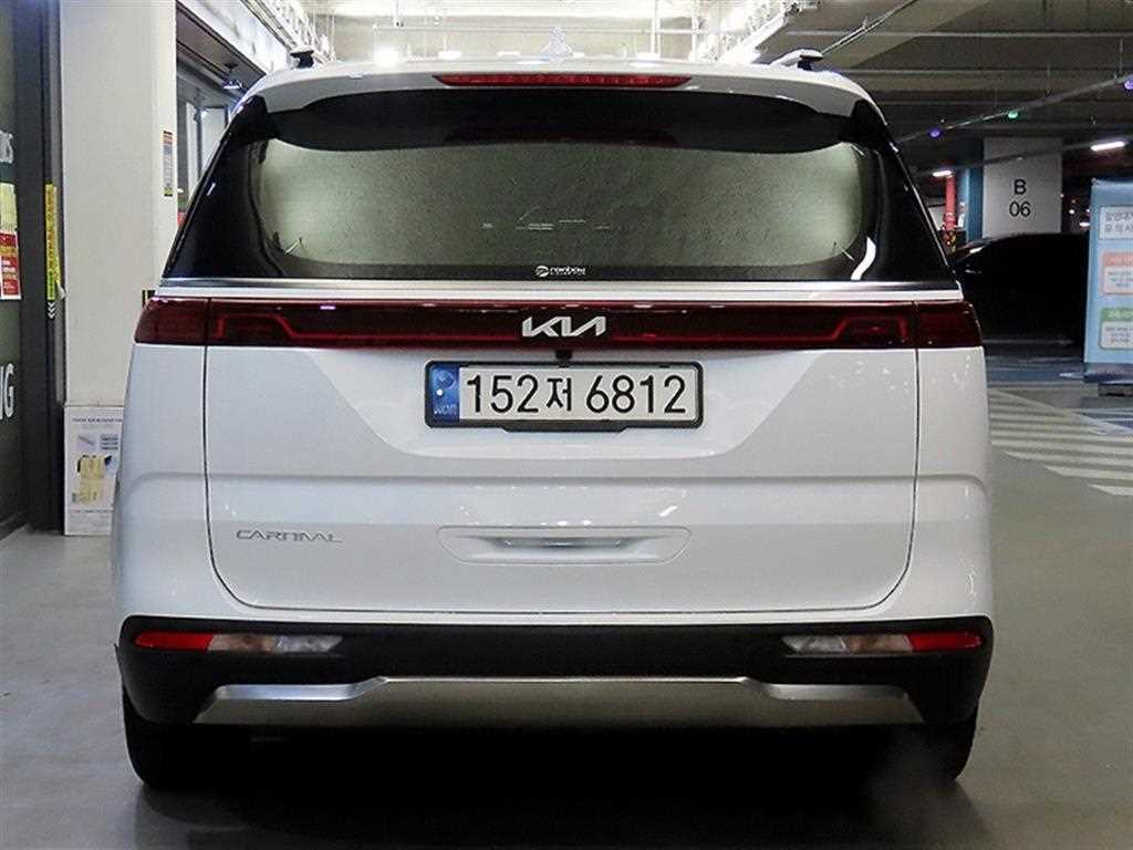 KIA Carnival - Vista 5