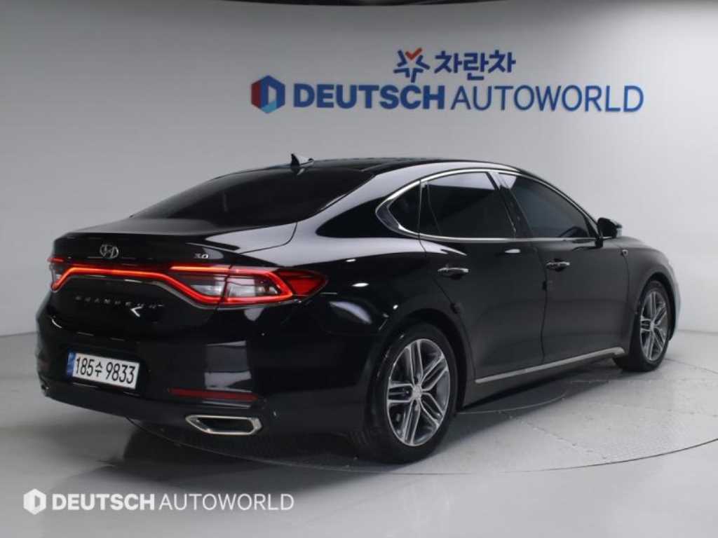 HYUNDAI Grandeur - Vista 2