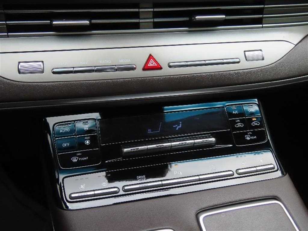 HYUNDAI Grandeur - Vista 7