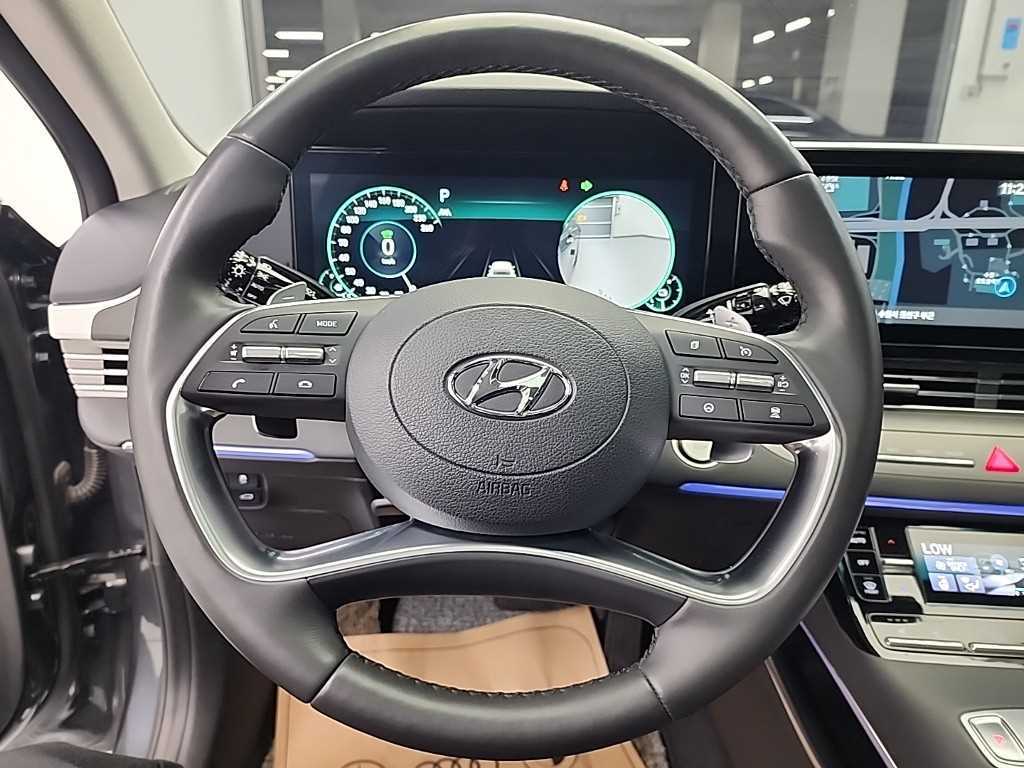 HYUNDAI Grandeur - Vista 9