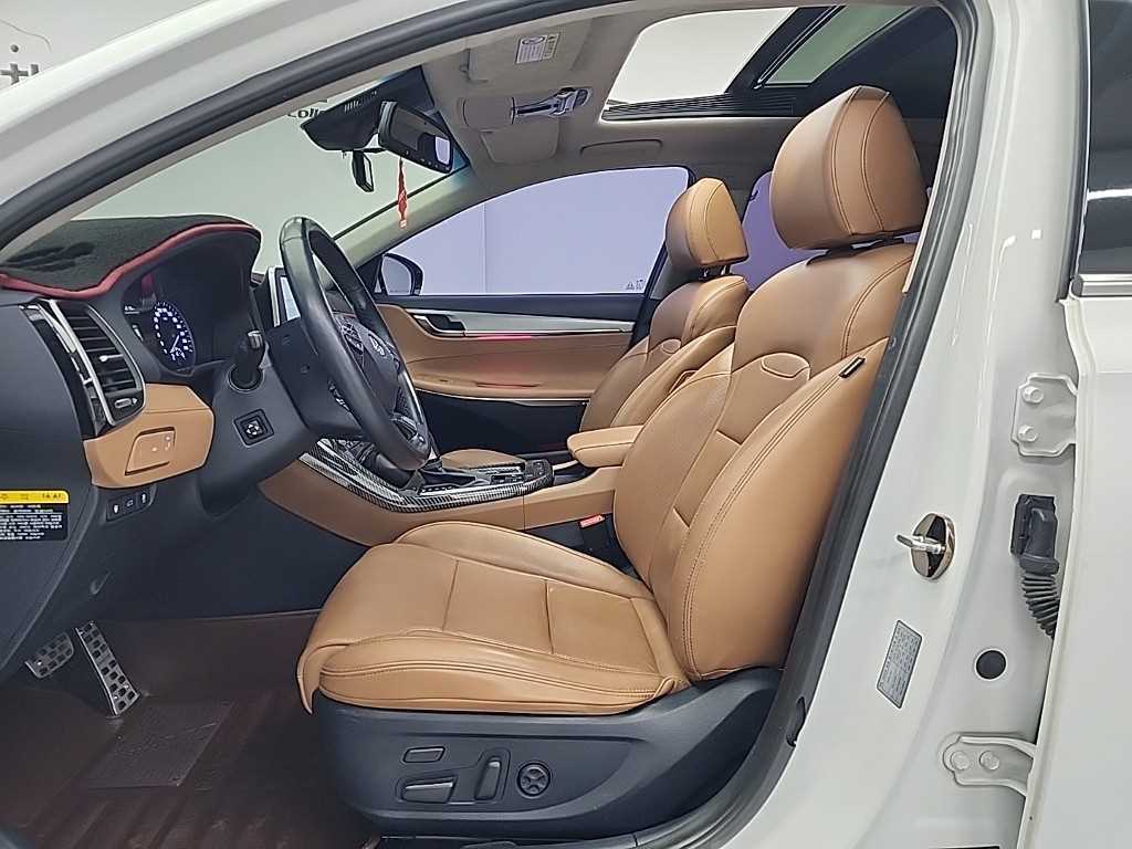 HYUNDAI Grandeur - Vista 11