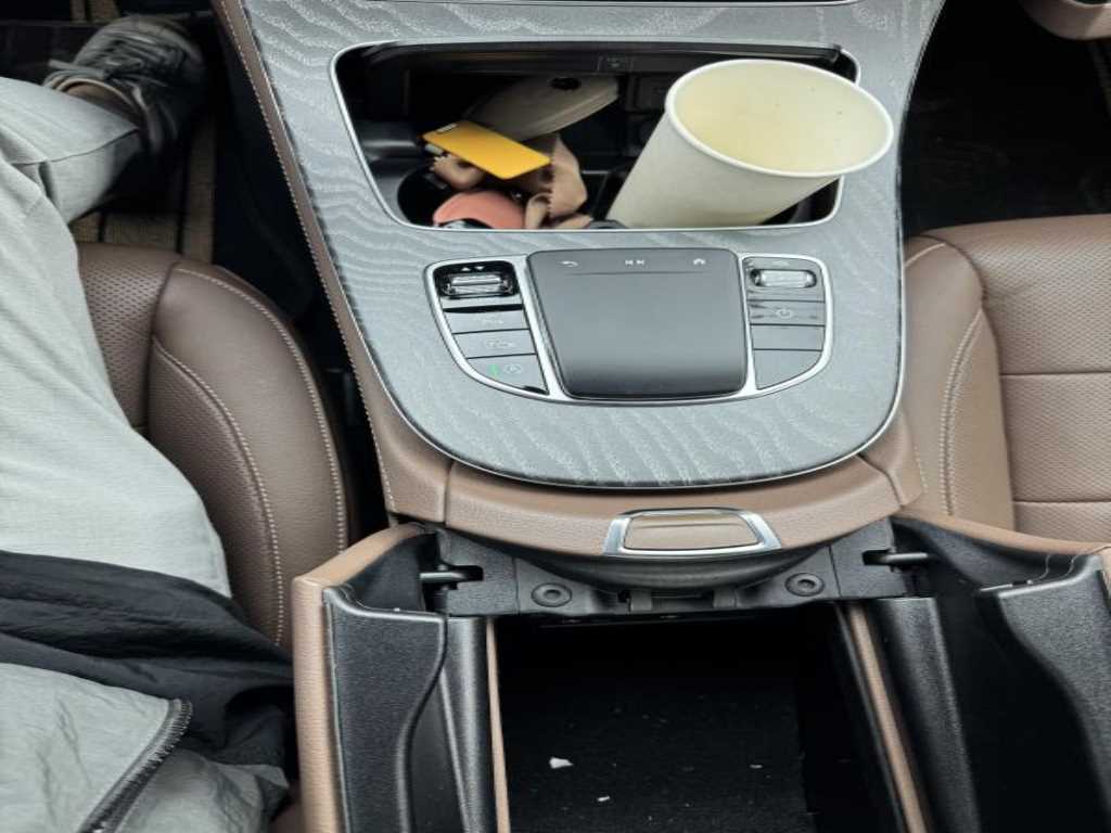 Mercedes Benz E class - Vista 11