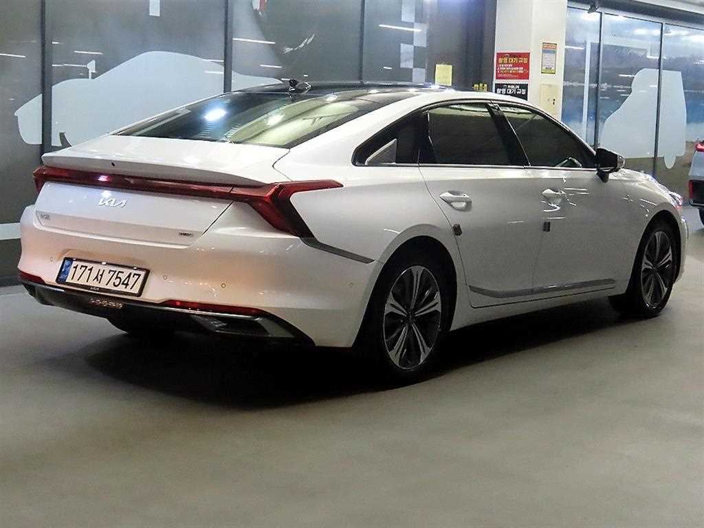 KIA K8 - Vista 5