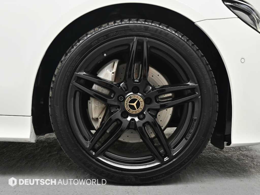 Mercedes Benz E class - Vista 5