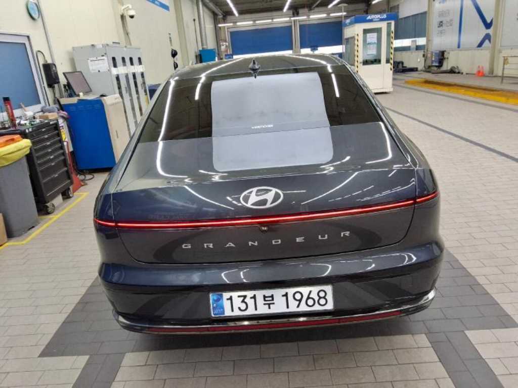 HYUNDAI Grandeur - Vista 4