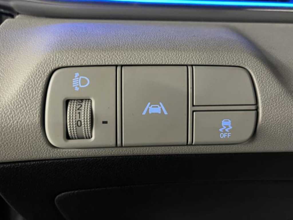 HYUNDAI Avante - Vista 12