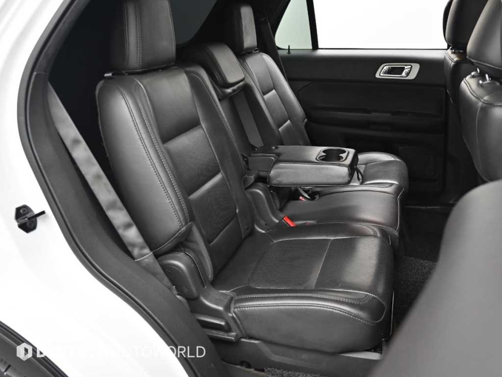 Ford Explorer - Vista 12