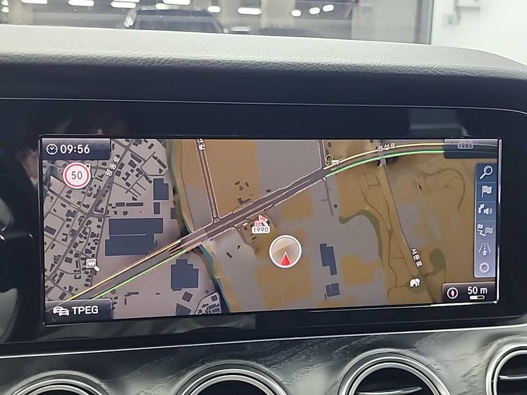 Mercedes Benz E class 2017 Negro - Importación desde Corea - HF Imports Iquique - Foto 16