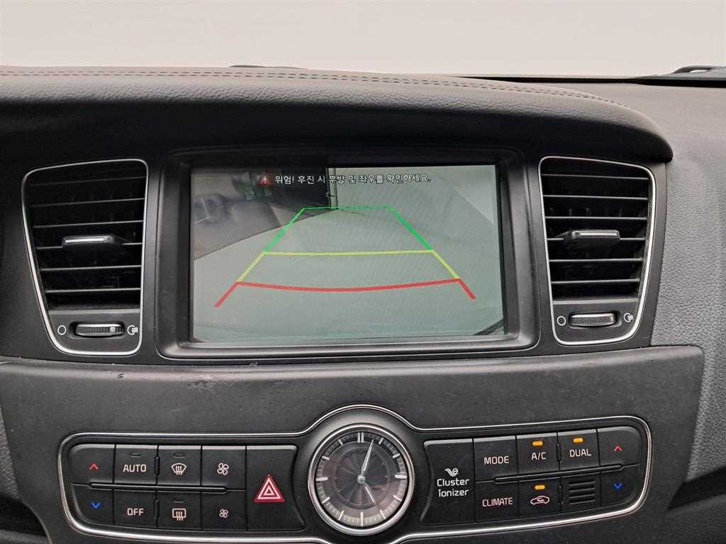 KIA K7 - Vista 10