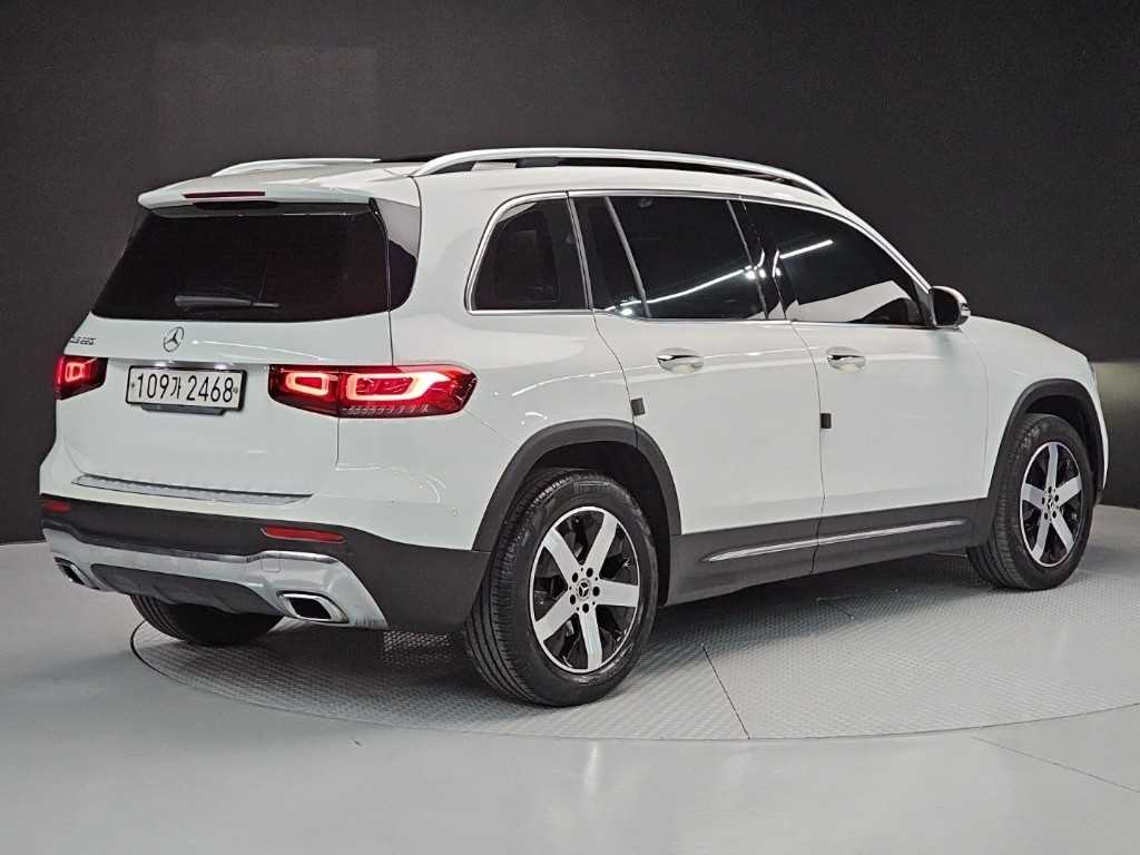 Mercedes Benz GLB Class - Vista 4
