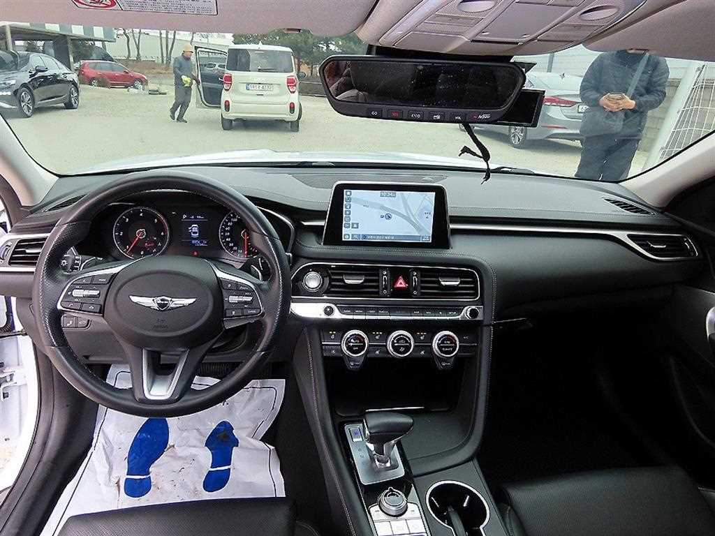 Genesis G70 - Vista 7
