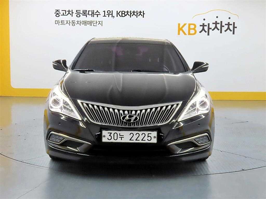 HYUNDAI Grandeur - Vista 2