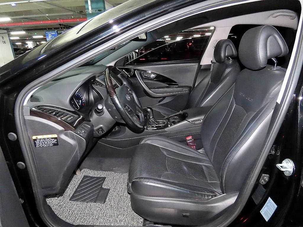 HYUNDAI Grandeur - Vista 6